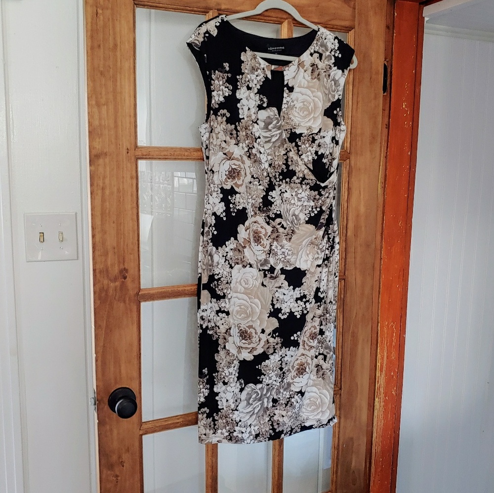 Floral sleeveless sheath dress